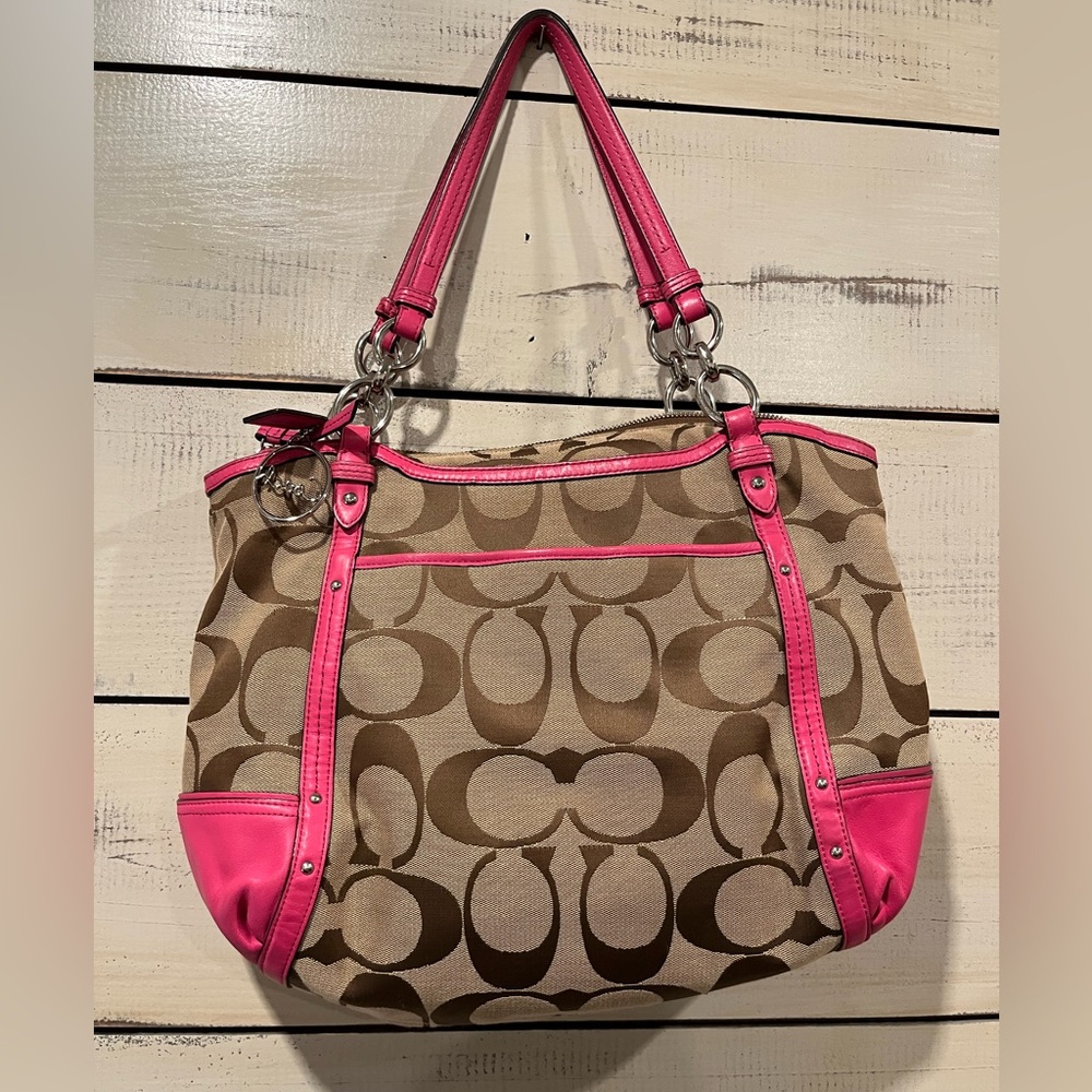 Coach purse - like new
